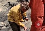 Immagine di I geologi Washington Mount Saint Helens USA, 1980, secondo 35 filmato di repertorio 65675069962