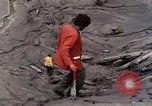 Immagine di I geologi Washington Mount Saint Helens USA, 1980, secondo 59 filmato di repertorio 65675069962