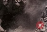 Standbild Geologen Washington Mount Saint Helens USA, 1980, aus Sekunde 34 historischem Filmmaterial Videoclip 65675069964
