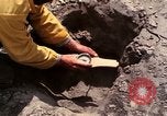 Standbild Geologen Washington Mount Saint Helens USA, 1980, aus Sekunde 38 historischem Filmmaterial Videoclip 65675069964