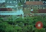 Immagine di Il fiume Mekong inondazioni città di Chau Doc in Vietnam durante la Guerra del Vietnam Chau Doc Vietnam del Sud, 1966, secondo 26 filmato di repertorio 65675069969