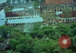 Immagine di Il fiume Mekong inondazioni città di Chau Doc in Vietnam durante la Guerra del Vietnam Chau Doc Vietnam del Sud, 1966, secondo 27 filmato di repertorio 65675069969