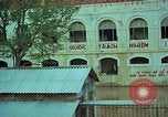 Immagine di Il fiume Mekong inondazioni città di Chau Doc in Vietnam durante la Guerra del Vietnam Chau Doc Vietnam del Sud, 1966, secondo 38 filmato di repertorio 65675069969