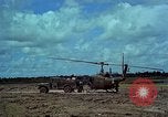 Immagine di 5 Forze Speciali gruppo Vietnam del Sud, 1966, secondo 5 filmato di repertorio 65675069972