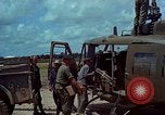 Immagine di 5 Forze Speciali gruppo Vietnam del Sud, 1966, secondo 20 filmato di repertorio 65675069972