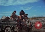 Immagine di 5 Forze Speciali gruppo Vietnam del Sud, 1966, secondo 58 filmato di repertorio 65675069972