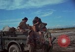 Immagine di 5 Forze Speciali gruppo Vietnam del Sud, 1966, secondo 60 filmato di repertorio 65675069972