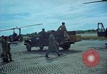 Immagine di 5 Forze Speciali gruppo Vietnam del Sud, 1966, secondo 16 filmato di repertorio 65675069973