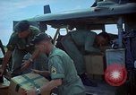 Immagine di 5 Forze Speciali gruppo Vietnam del Sud, 1966, secondo 30 filmato di repertorio 65675069973