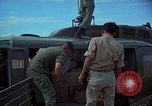 Immagine di 5 Forze Speciali gruppo Vietnam del Sud, 1966, secondo 41 filmato di repertorio 65675069973