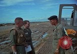 Immagine di 5 Forze Speciali gruppo Vietnam del Sud, 1966, secondo 44 filmato di repertorio 65675069973
