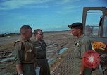 Immagine di 5 Forze Speciali gruppo Vietnam del Sud, 1966, secondo 45 filmato di repertorio 65675069973