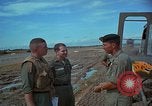 Immagine di 5 Forze Speciali gruppo Vietnam del Sud, 1966, secondo 49 filmato di repertorio 65675069973