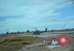 Immagine di 5 Forze Speciali gruppo Vietnam del Sud, 1966, secondo 52 filmato di repertorio 65675069973