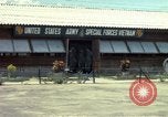 Image des Forces spéciales de l'armée des États-Unis Vietnam, 1964, de la seconde 6 séquences d'archives historiques vidéo 65675069976
