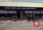Image des Forces spéciales de l'armée des États-Unis Vietnam, 1964, de la seconde 17 séquences d'archives historiques vidéo 65675069976