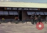 Image des Forces spéciales de l'armée des États-Unis Vietnam, 1964, de la seconde 21 séquences d'archives historiques vidéo 65675069976