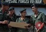 Image des Forces spéciales de l'armée des États-Unis Vietnam, 1964, de la seconde 28 séquences d'archives historiques vidéo 65675069976