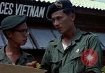 Image des Forces spéciales de l'armée des États-Unis Vietnam, 1964, de la seconde 48 séquences d'archives historiques vidéo 65675069976