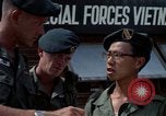 Image des Forces spéciales de l'armée des États-Unis Vietnam, 1964, de la seconde 56 séquences d'archives historiques vidéo 65675069976