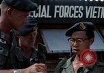 Image des Forces spéciales de l'armée des États-Unis Vietnam, 1964, de la seconde 60 séquences d'archives historiques vidéo 65675069976