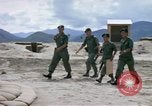 Image des Forces spéciales de l'armée des États-Unis Vietnam, 1964, de la seconde 10 séquences d'archives historiques vidéo 65675069977