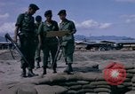 Image des Forces spéciales de l'armée des États-Unis Vietnam, 1964, de la seconde 11 séquences d'archives historiques vidéo 65675069978