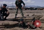 Image des Forces spéciales de l'armée des États-Unis Vietnam, 1964, de la seconde 40 séquences d'archives historiques vidéo 65675069978