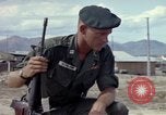 Image des Forces spéciales de l'armée des États-Unis Vietnam, 1964, de la seconde 60 séquences d'archives historiques vidéo 65675069978
