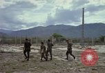 Image des Forces spéciales de l'armée des États-Unis Vietnam, 1964, de la seconde 10 séquences d'archives historiques vidéo 65675069979