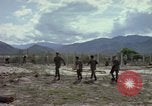 Image des Forces spéciales de l'armée des États-Unis Vietnam, 1964, de la seconde 12 séquences d'archives historiques vidéo 65675069979