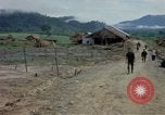 Image Le Capitaine Roger Donlon Vietnam, 1964, de la seconde 35 séquences d'archives historiques vidéo 65675069980