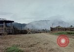 Image Le Capitaine Roger Donlon Vietnam, 1964, de la seconde 39 séquences d'archives historiques vidéo 65675069980