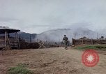 Image Le Capitaine Roger Donlon Vietnam, 1964, de la seconde 47 séquences d'archives historiques vidéo 65675069980