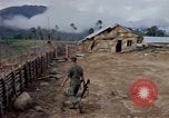 Image Le Capitaine Roger Donlon Vietnam, 1964, de la seconde 55 séquences d'archives historiques vidéo 65675069980