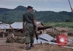 Standbild Captain Roger Donlon Vietnam, 1964, aus Sekunde 9 historischem Filmmaterial Videoclip 65675069981