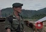 Standbild Captain Roger Donlon Vietnam, 1964, aus Sekunde 58 historischem Filmmaterial Videoclip 65675069981