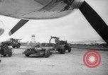 Standbild amerikanischen Bombardierungen Saipan Nördliche Marianen, 1944, aus Sekunde 38 historischem Filmmaterial Videoclip 65675069986
