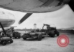 Standbild amerikanischen Bombardierungen Saipan Nördliche Marianen, 1944, aus Sekunde 42 historischem Filmmaterial Videoclip 65675069986