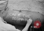 Standbild amerikanischen Bombardierungen Saipan Nördliche Marianen, 1944, aus Sekunde 44 historischem Filmmaterial Videoclip 65675069986