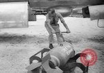 Standbild amerikanischen Bombardierungen Saipan Nördliche Marianen, 1944, aus Sekunde 50 historischem Filmmaterial Videoclip 65675069986