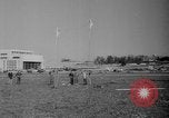 Standbild Flugzeuge Rettungsaktion test United States USA, 1944, aus Sekunde 7 historischem Filmmaterial Videoclip 65675069988