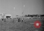 Standbild Flugzeuge Rettungsaktion test United States USA, 1944, aus Sekunde 8 historischem Filmmaterial Videoclip 65675069988