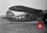 Standbild Flugzeuge Rettungsaktion test United States USA, 1944, aus Sekunde 30 historischem Filmmaterial Videoclip 65675069988