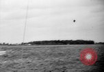 Standbild Flugzeuge Rettungsaktion test United States USA, 1944, aus Sekunde 55 historischem Filmmaterial Videoclip 65675069988