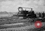 Standbild Flugplatz Wiederaufbau Saipan Nördliche Marianen, 1945, aus Sekunde 16 historischem Filmmaterial Videoclip 65675069992