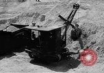 Standbild Flugplatz Wiederaufbau Saipan Nördliche Marianen, 1945, aus Sekunde 62 historischem Filmmaterial Videoclip 65675069992