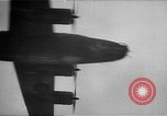 Standbild Bombardierung der Inseln Pacific Theater, 1944, aus Sekunde 20 historischem Filmmaterial Videoclip 65675069993