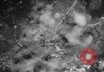Standbild Bombardierung der Inseln Pacific Theater, 1944, aus Sekunde 54 historischem Filmmaterial Videoclip 65675069993