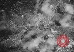 Standbild Bombardierung der Inseln Pacific Theater, 1944, aus Sekunde 56 historischem Filmmaterial Videoclip 65675069993